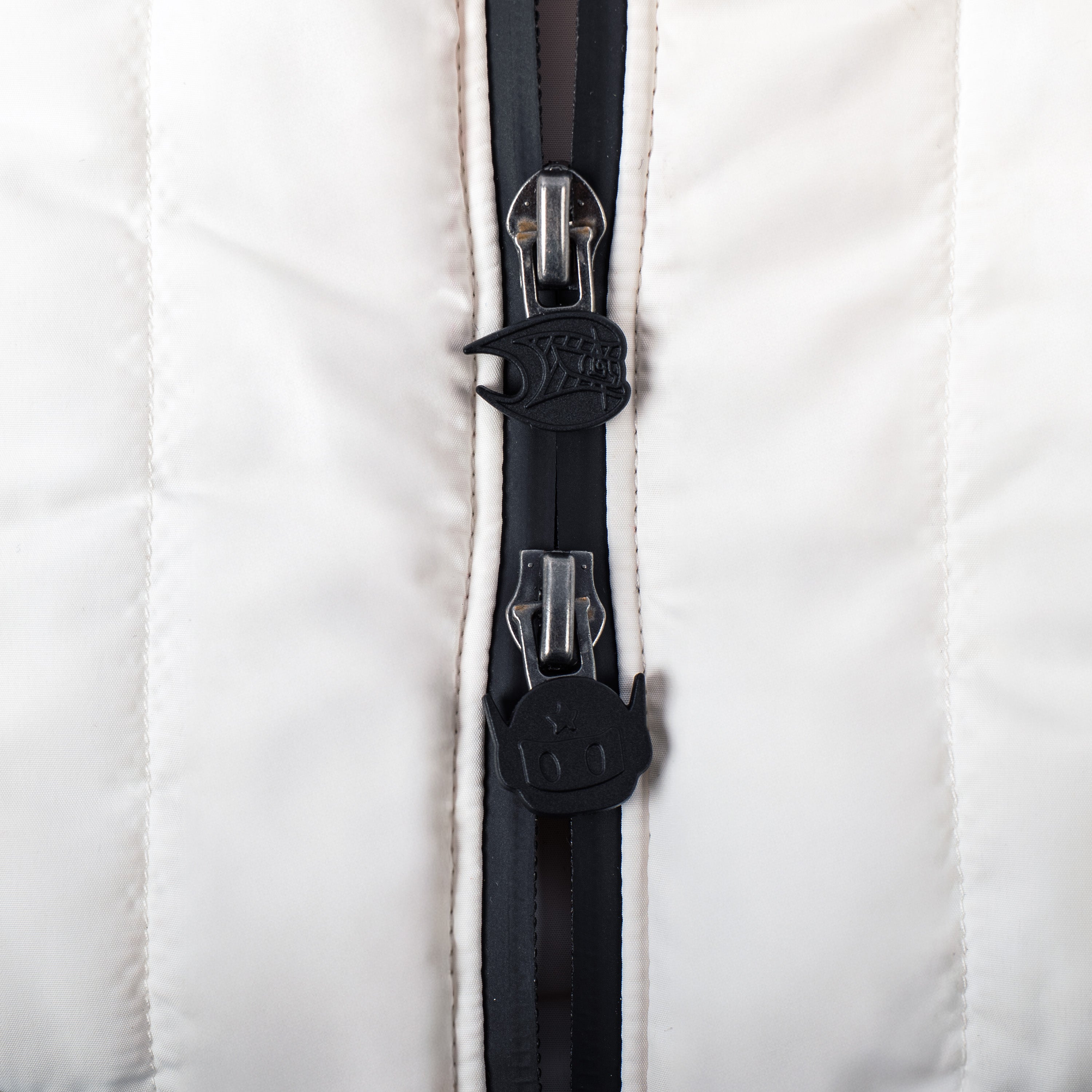 TRI-TONE VEST | BRED