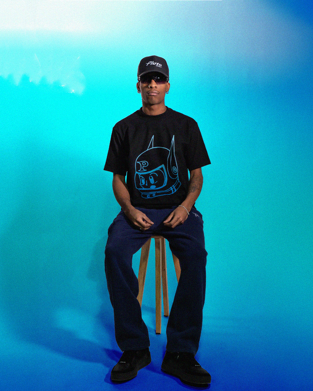BOY PLUTO TEE | BLACK/BLUE