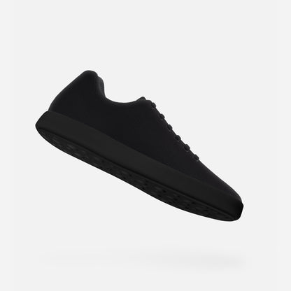 Model 000: Black