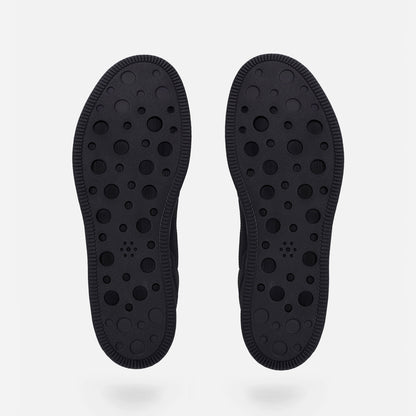Model 001: Black